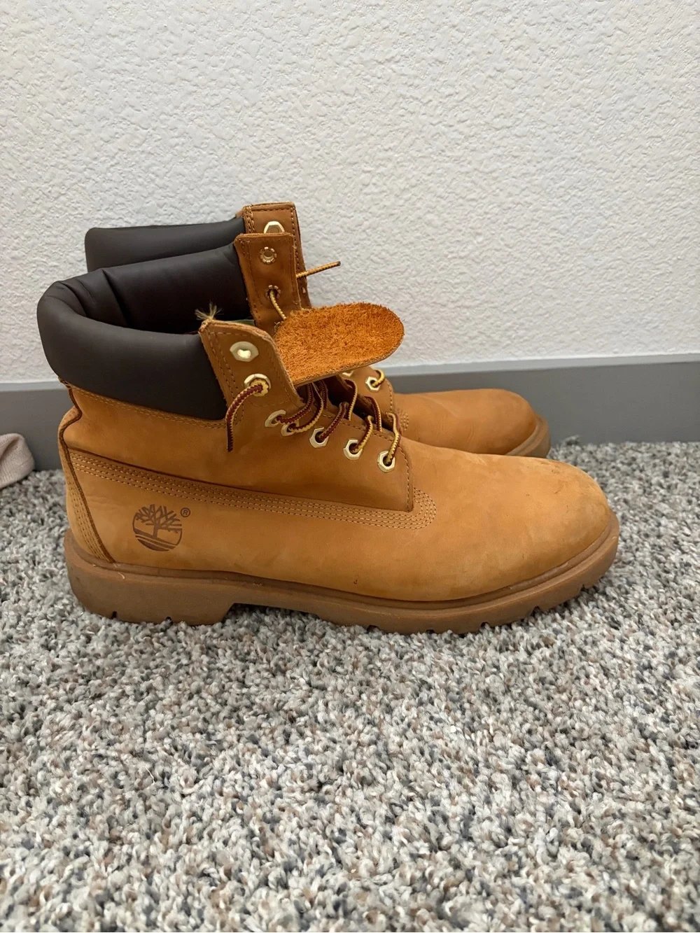 Timberland Wheat Nubuck Men's 6-Inch Boots with Black Collar